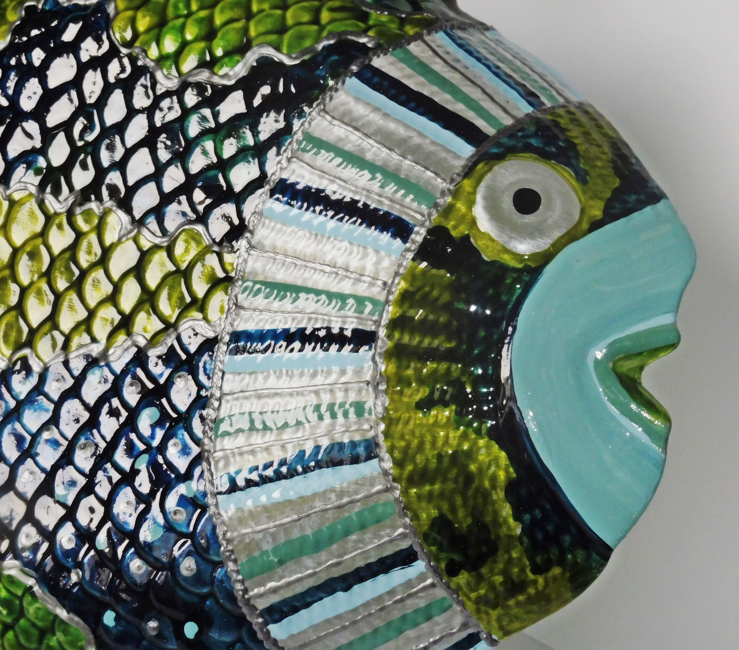 coastal decor | fish plate on stand